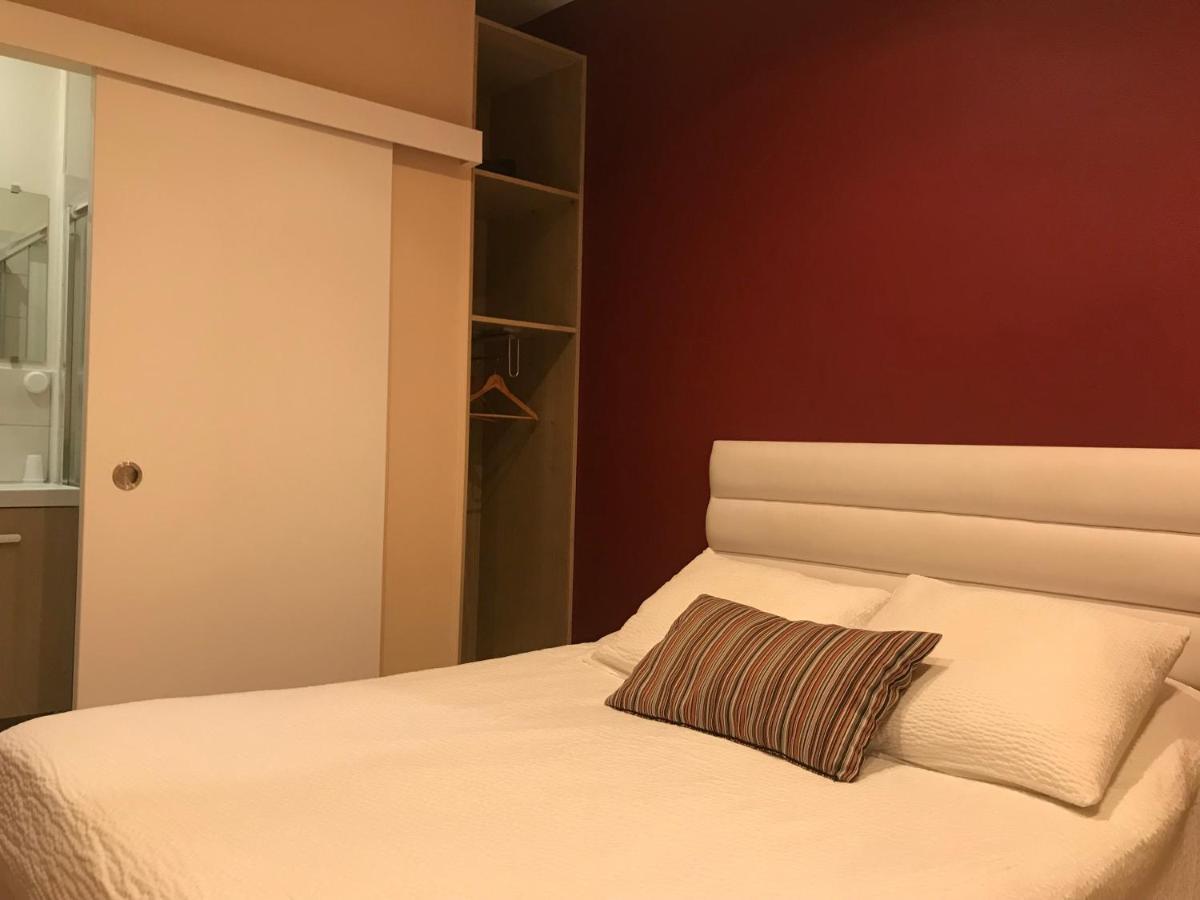 Logis Le Cheval Blanc Hotel Saint-Just  Exterior photo